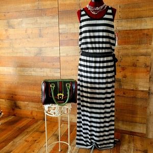 Maxi dress size M NWT